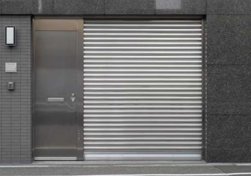 Can convert a manual shutter to an electric