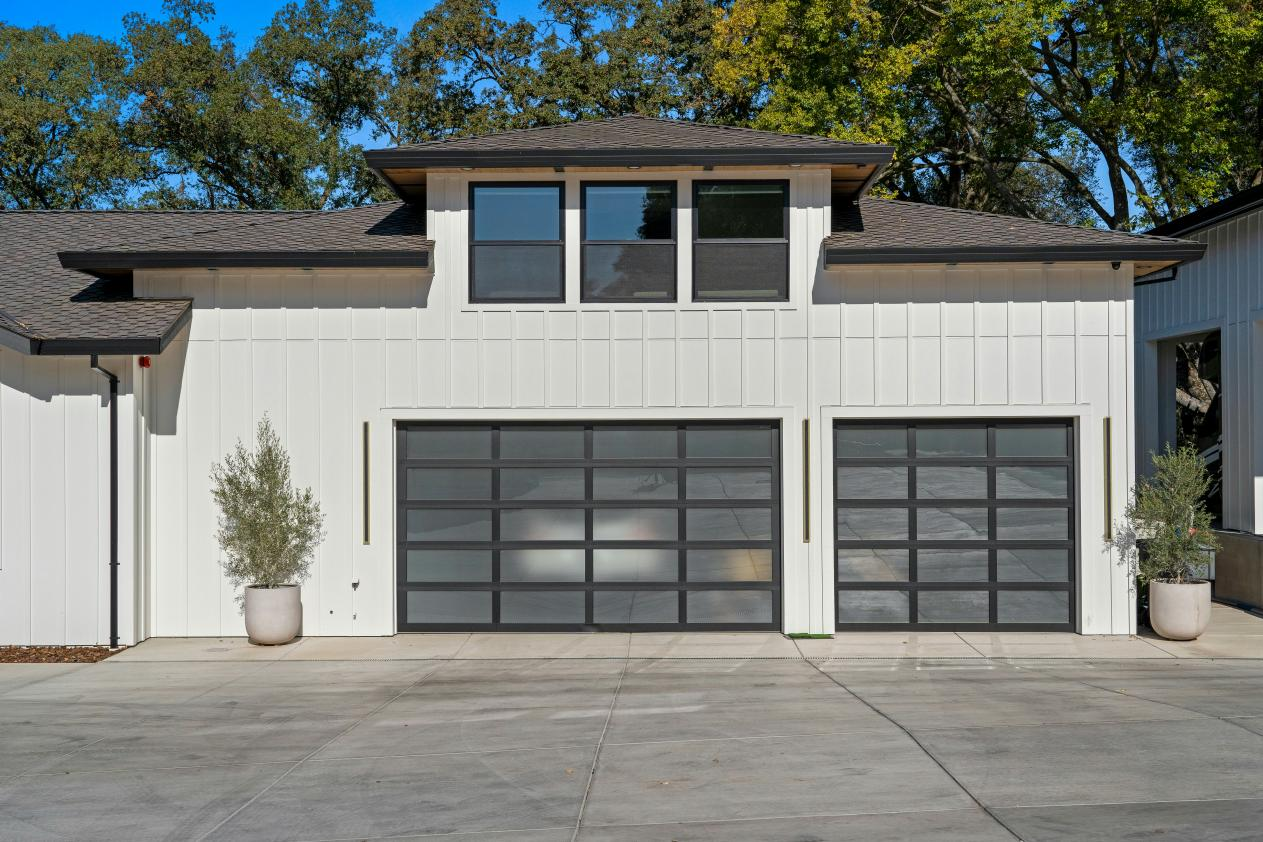 How to Turn Your Garage into a Studio Using Glass Garage Doors