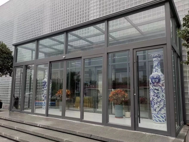 Recensione del telaio d'ingresso in lega di alluminio e vetro